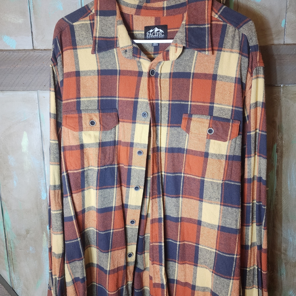 Ely Cattleman Men's Bold Plaid Shirt in Orange and Navy